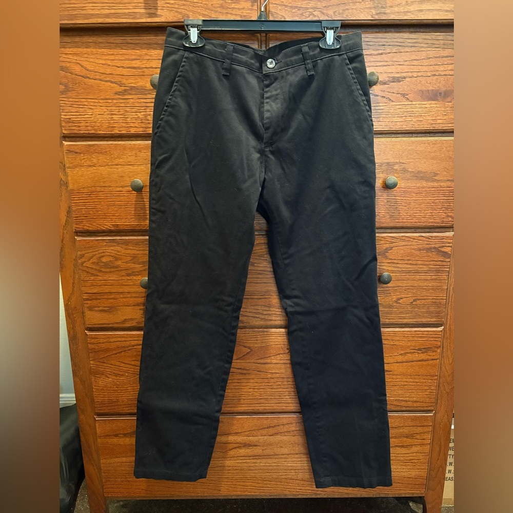 Lee Men's Black Flat Front Khakis size 30x32